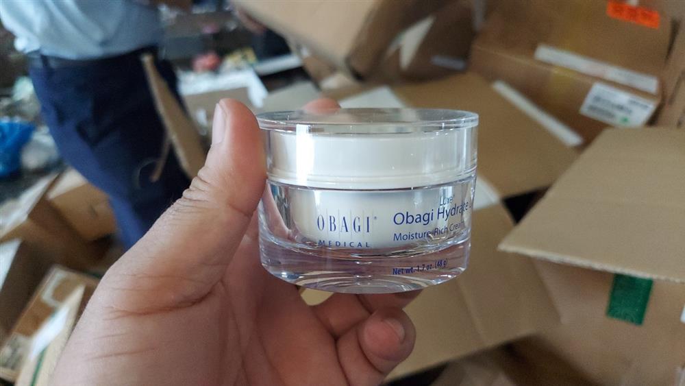 Tiêu hủy lô mỹ phẩm Obagi nhập lậu và thuốc tây trị giá gần 20 tỷ đồng